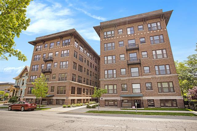 front view picture of 471 W South Street, Kalamazoo, MI. 49007