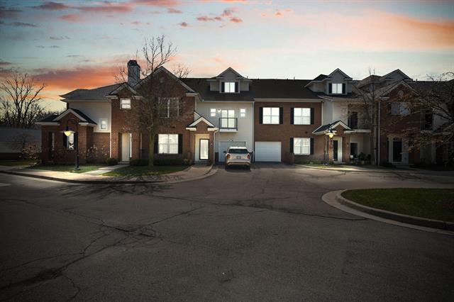 front view picture of 331 Scio Village Court, Ann Arbor, MI. 48103