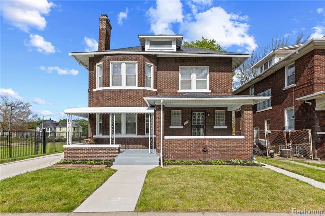 front view picture of 1066 E Grande  Boulevard, Detroit, MI. 48207