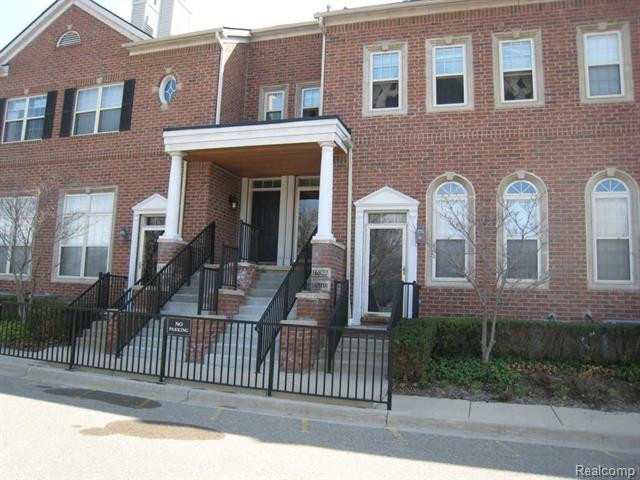 front view picture of 16822 Farmington Road, Livonia, MI. 48154