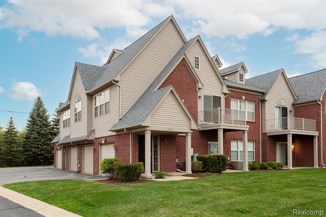 front view picture of 1473 Addington Lane, Ann Arbor, MI. 48108