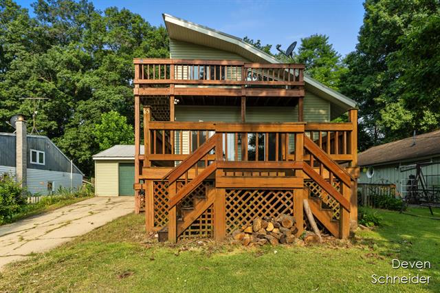 front view picture of 65 Sundago Park Street, Hastings, MI. 49058