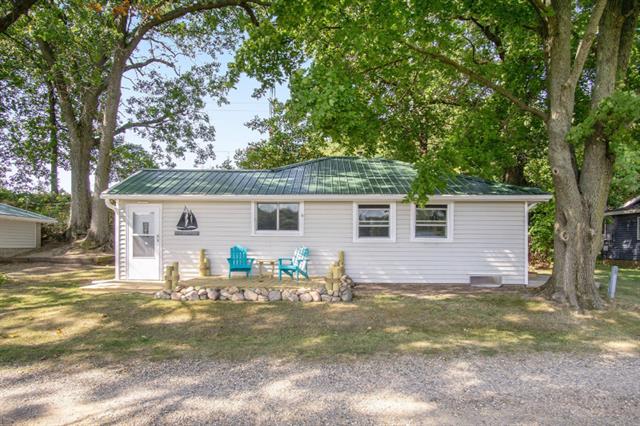 front view picture of 68445 Sweet Lake Road, Sturgis, MI. 49091