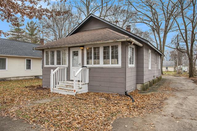 front view picture of 404 Susan, Sturgis, MI. 49091