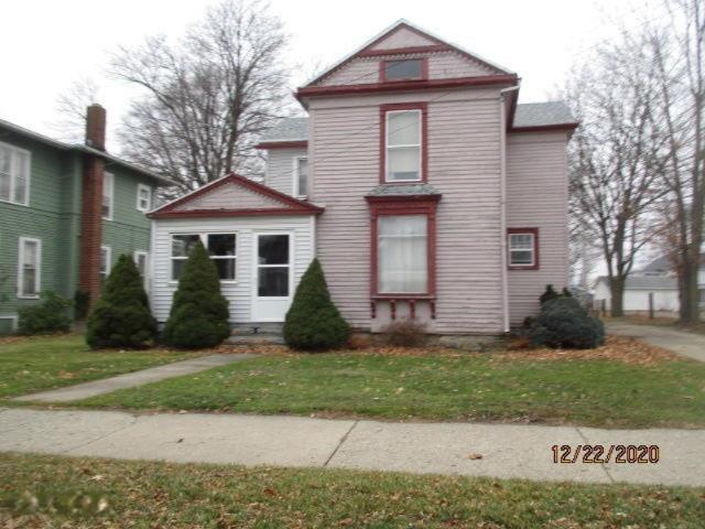 front view picture of 310 N Nottawa Street, Sturgis, MI. 49091