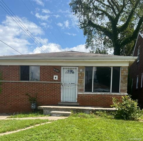 front view picture of 16904 Robson Street, Detroit, MI. 48235