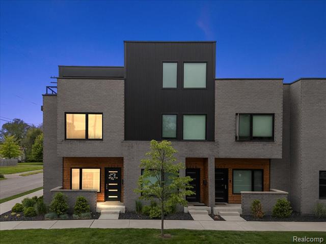 front view picture of 3303 Cochranes  Street, Detroit, MI. 48208