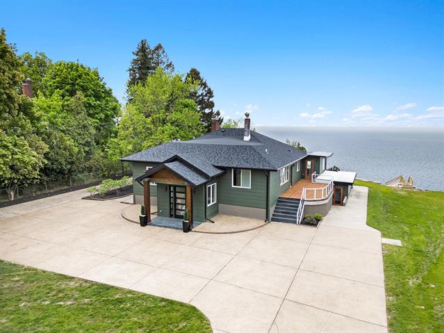 front view picture of 3500 Lakeshore Drive, Saint Joseph, MI. 49085