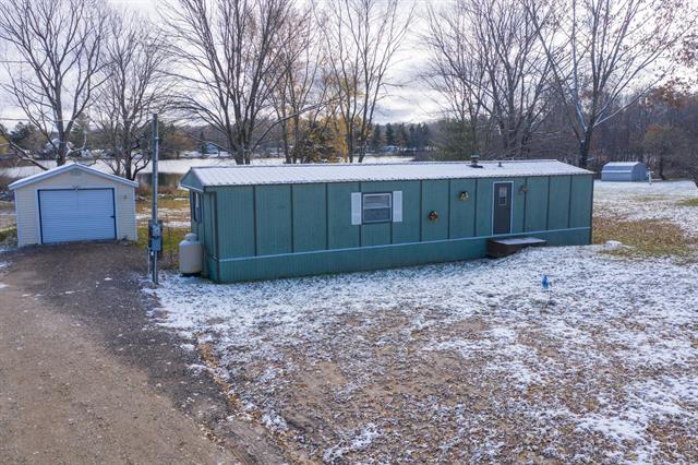 front view picture of 13846 170Th Avenue, Leroy, MI. 49655