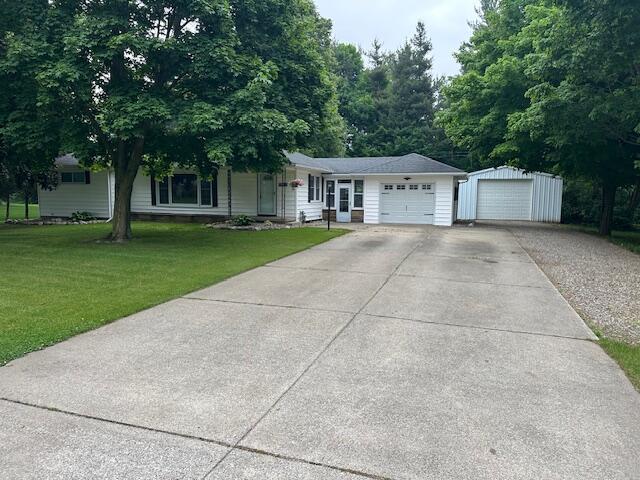 front view picture of 55441 Buckhorn Road, Three Rivers, MI. 49093