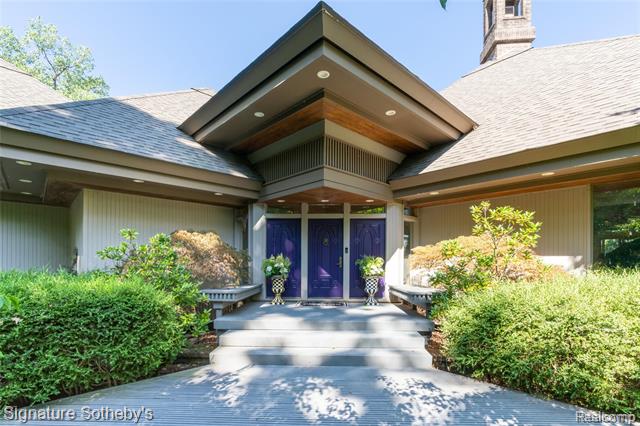 front view picture of 401 Glazier Road, Chelsea, MI. 48118
