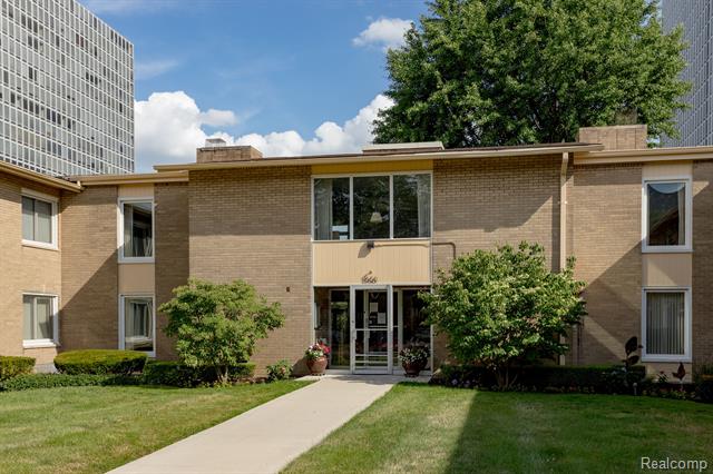 front view picture of 1550 Cherboneau, Detroit, MI. 48207