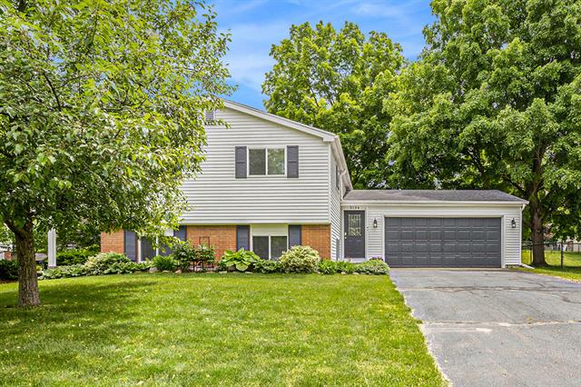 front view picture of 5134 Surfne  Drive, Rockford, MI. 49341