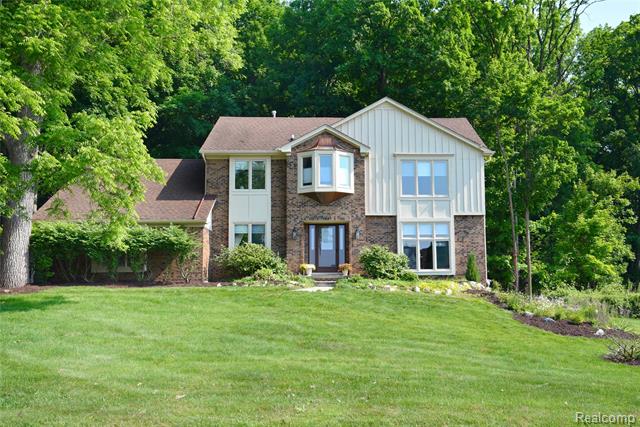 front view picture of 36780 Chesapeake Rd, Farmington, MI. 48335