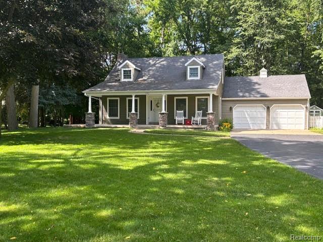 front view picture of 171 Golfview Drive, Caro, MI. 48723