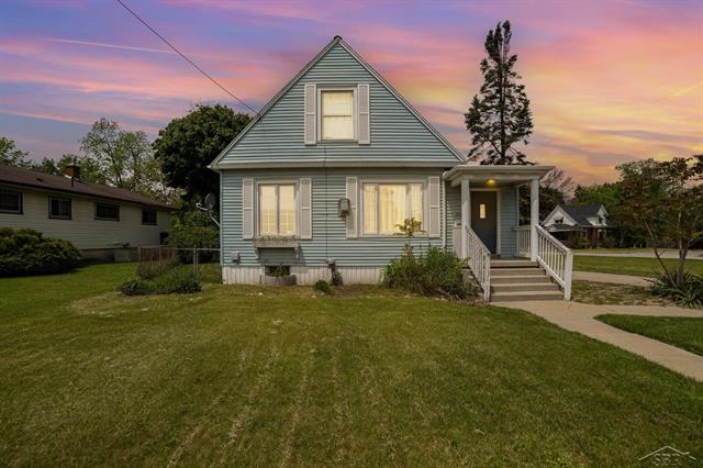 front view picture of 2015 S Washington, Saginaw, MI. 48601