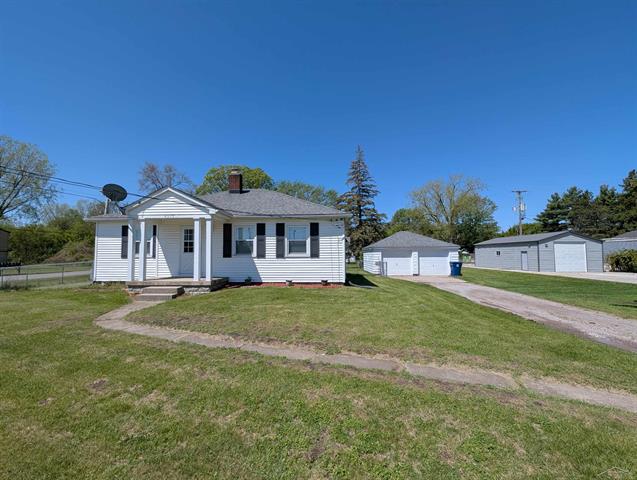 front view picture of 4515 N Michigan, Saginaw, MI. 48604