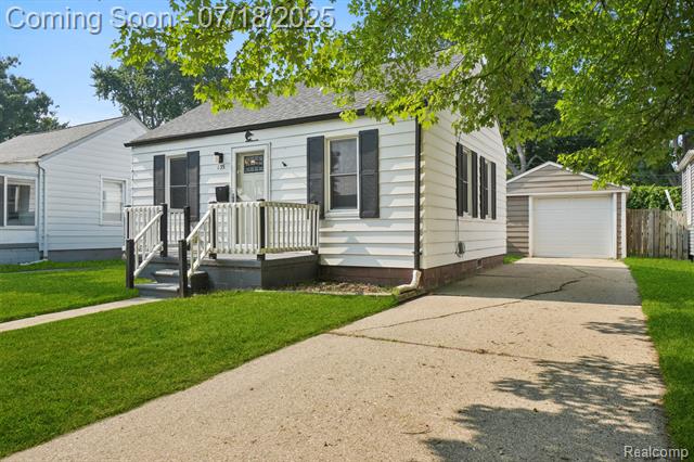 front view picture of 135 E Guthrie Ave, Madison Heights, MI. 48071