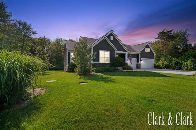 front view picture of 8411 Compassse  Trail, Caledonia, MI. 49316