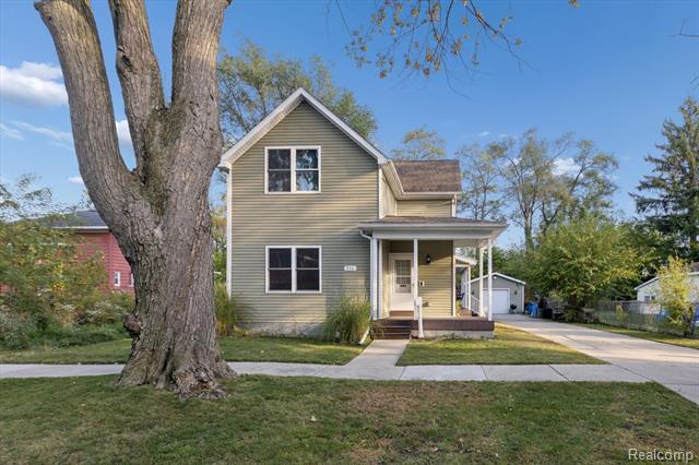 front view picture of 516 N Granger St., Saginaw, MI. 48602