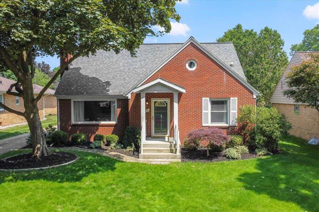 front view picture of 1841 Markwoodnw  Lane, Grand Rapids, MI. 49504