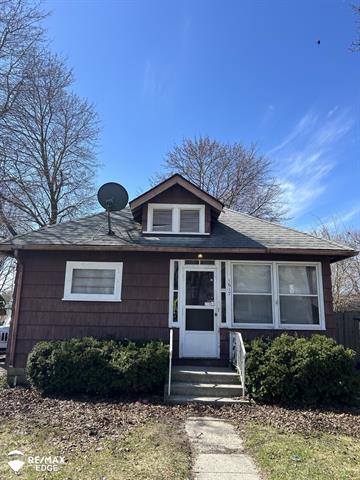 front view picture of 1617 Van Buren Street, Saginaw, MI. 48602