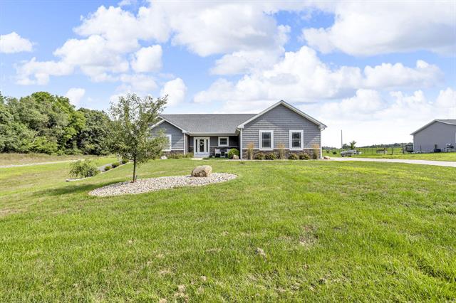front view picture of 9502 Lee Road, Jackson, MI. 49201