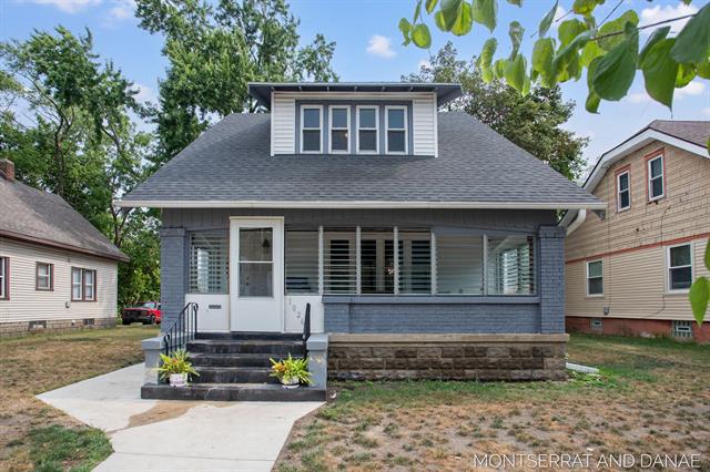 front view picture of 1026 Oakdale Street Sese  Street, Grand Rapids, MI. 49507