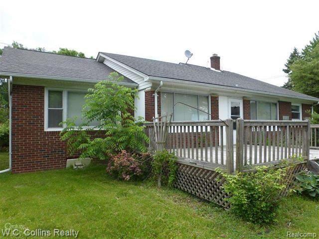front view picture of 701 Pointe Tremble, Algonac, MI. 48001