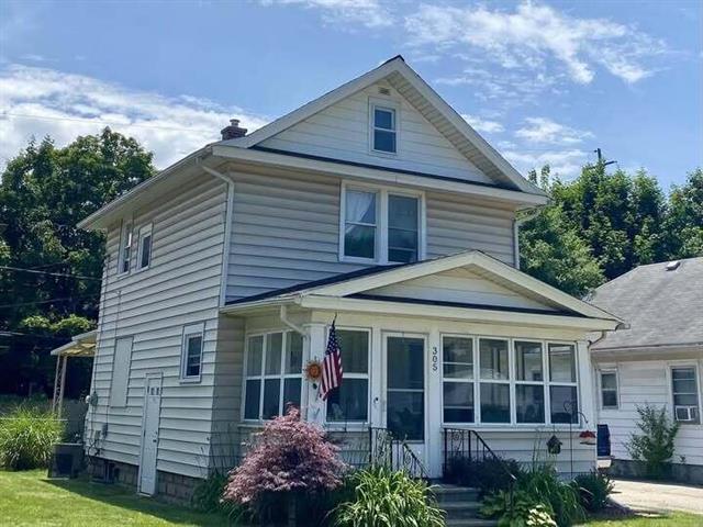 front view picture of 305 Meyers Ave, Jackson, MI. 49203