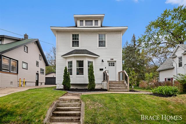 front view picture of 20 Knappnw  Street, Grand Rapids, MI. 49505