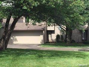 front view picture of 2416 Tanbark Oak Drive, Flint, MI. 48532