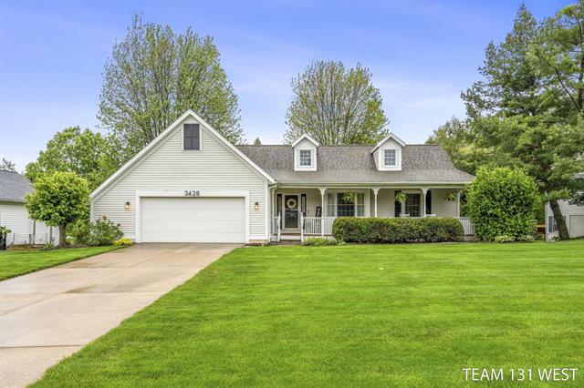front view picture of 3428 Meadow Glenn Drive, Hudsonville, MI. 49426