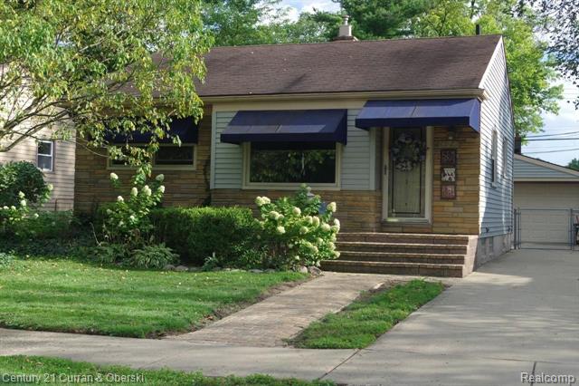 front view picture of 2022 Guthrie Ave, Royal Oak, MI. 48067