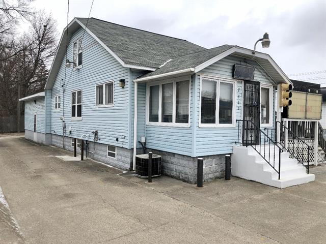 front view picture of 2360 E Apple Avenue, Muskegon, MI. 49442