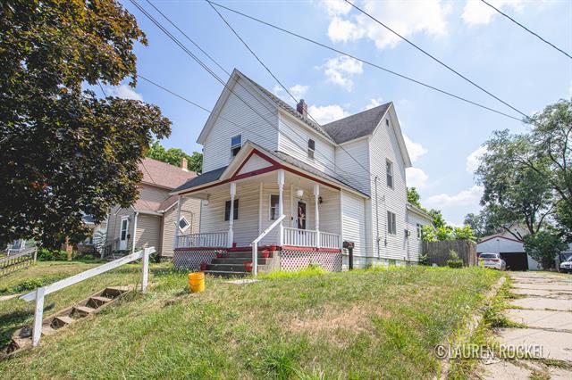 front view picture of 126 Pagene  Street, Grand Rapids, MI. 49505