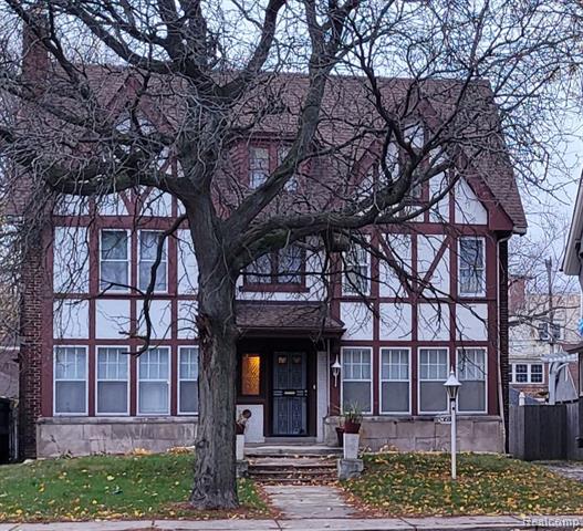front view picture of 1536 Chicago Boulevard, Detroit, MI. 48206