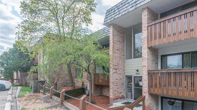 front view picture of 2124 Pauline Boulevard, Ann Arbor, MI. 48103