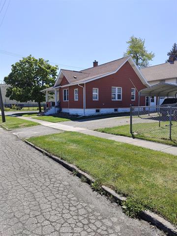 front view picture of 316 S Dean St, Adrian, MI. 49221