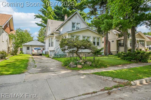 front view picture of 325 California Ave, Royal Oak, MI. 48067