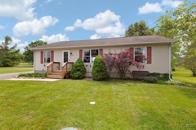 front view picture of 7673 Dalton Rd, Onsted, MI. 49265