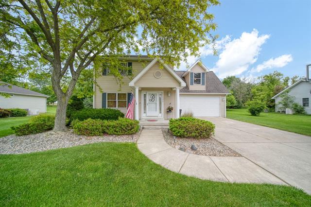 front view picture of 106 Nicole Dr, Brooklyn, MI. 49230
