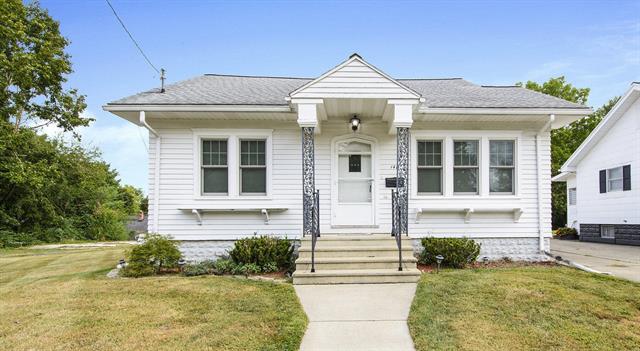 front view picture of 148 Walcott, Jackson, MI. 49203