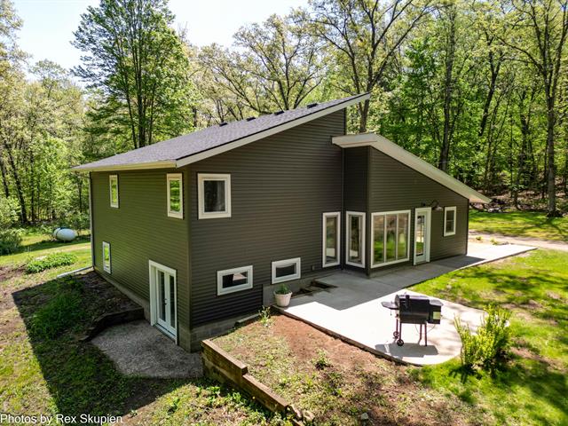 front view picture of 2490 S Parsons Avenue, Fremont, MI. 49412
