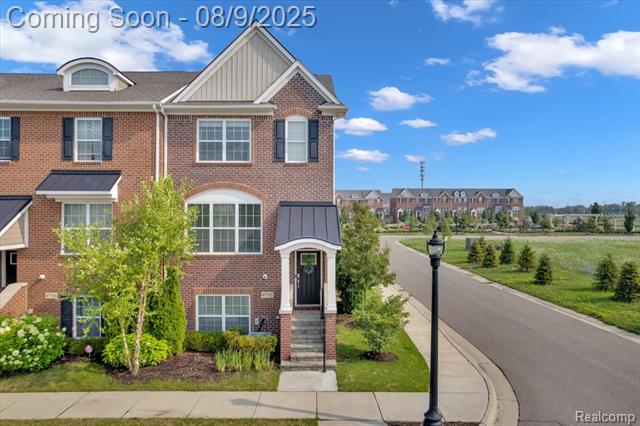 front view picture of 47702 Leland Drive, Northville, MI. 48168