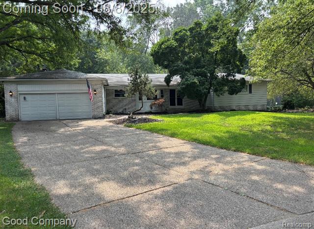 front view picture of 25337 Briarwyke Dr, Farmington, MI. 48336