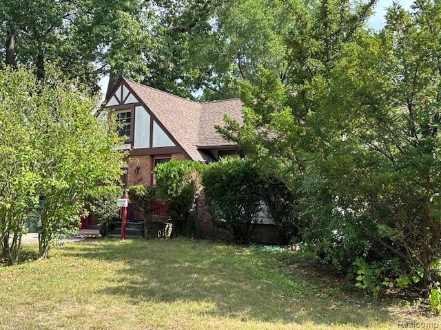 front view picture of 1307 Etowah Ave, Royal Oak, MI. 48067