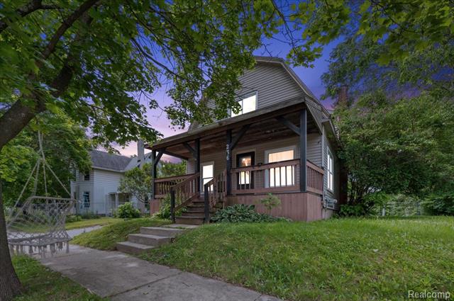 front view picture of 236 Lynn, Flushing, MI. 48433