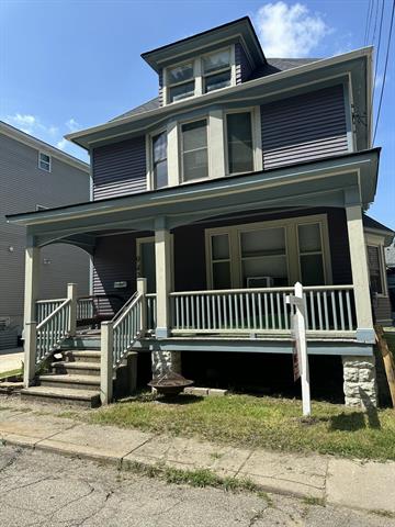 front view picture of 942 Bellevue Place, Kalamazoo, MI. 49007