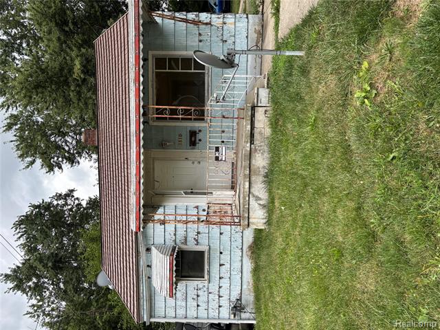 front view picture of 1510 Knight, Flint, MI. 48503